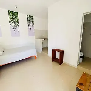 Cuartos Yax Muul Tulum